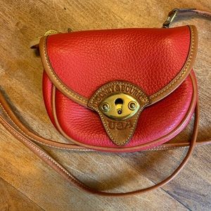 red Dooney & Bouke crossbody!